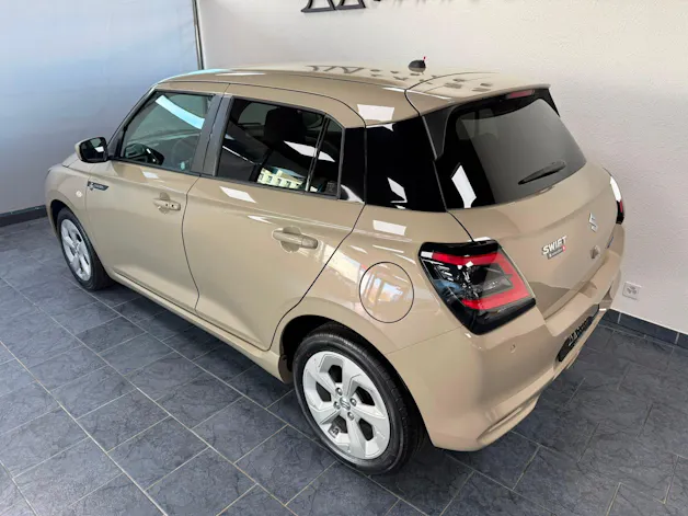 Suzuki Swift 1.2 Sakura Hybrid