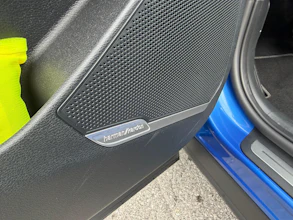 https://vehicle.imgix.net/4395531/340d00b7-8e36-42ed-b053-8c0757995e99.jpg