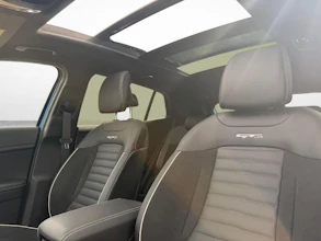 https://vehicle.imgix.net/4395531/eb39d925-e969-4601-898f-d0518741ddcb.jpg