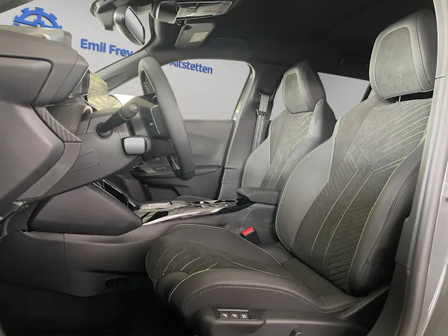 Peugeot 2008 1.2 Hybrid 145 GT Exclusive