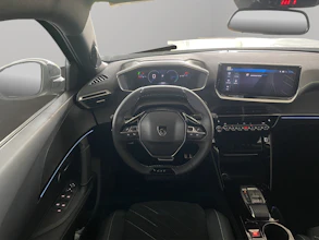 https://vehicle.imgix.net/4395561/8213a3f1-4957-4cbd-aed9-e7203f166556.jpg