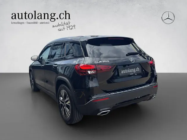 Mercedes-Benz GLA 200 Night Star Progressive