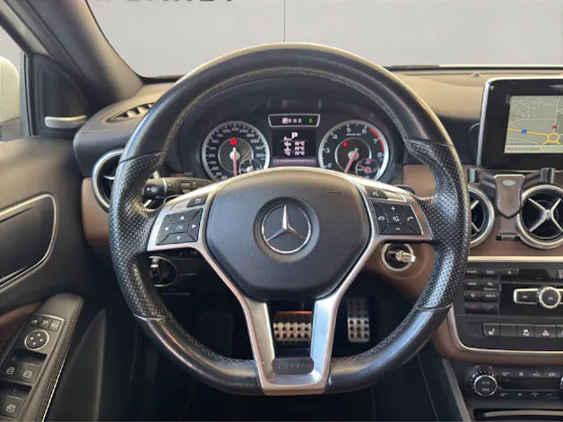 Mercedes-Benz A 45 AMG 4x4 *weiss MATT* 360PS