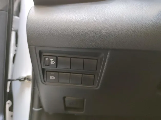 Toyota Yaris 1.5 VVT-i HSD Comfort