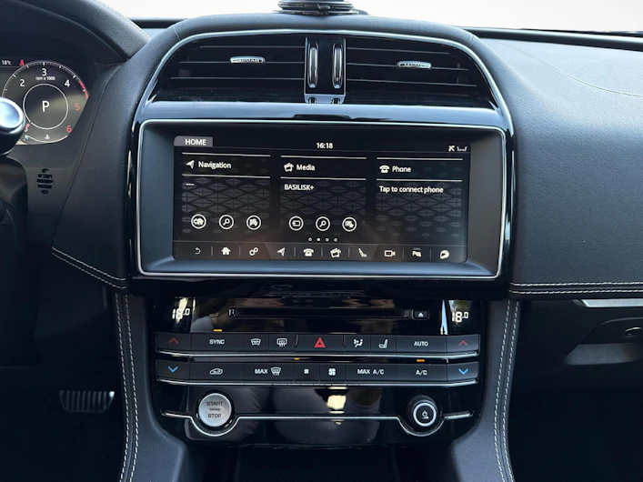 immagine del veicolo JAGUAR F-PACE
