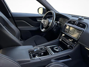 https://vehicle.imgix.net/4395735/a15aeecf-6bc0-4ac4-9448-8b78f6055d85.jpg