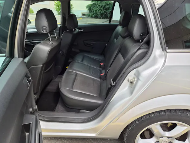 Opel Astra Caravan 1.8i 16V 125 Silverline