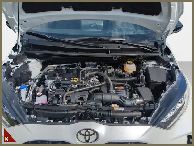 Toyota Yaris 1.5 VVT-i HSD GR Sport