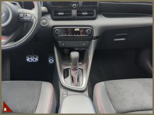 Toyota Yaris 1.5 VVT-i HSD GR Sport