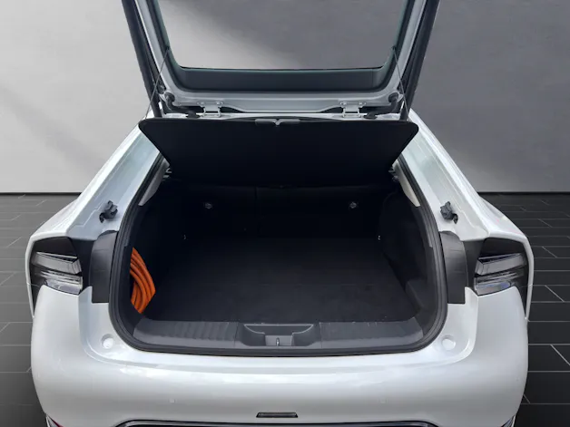 Toyota Prius 2.0 Plug-In-Hybrid Style