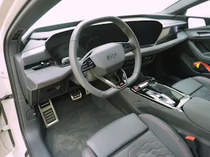 AUDI S6 e-tron Avant quattro