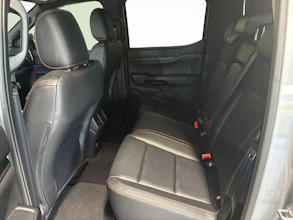 https://vehicle.imgix.net/4395806/92ba7226-1b73-464c-b929-e8575a3902d8.jpg