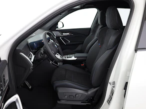 https://vehicle.imgix.net/4395837/b1bf1334-4678-4c6a-bdc4-21c94429d28f.jpg