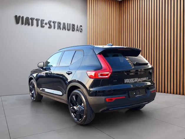 Volvo XC40 2.0 B4 MH Black Edition