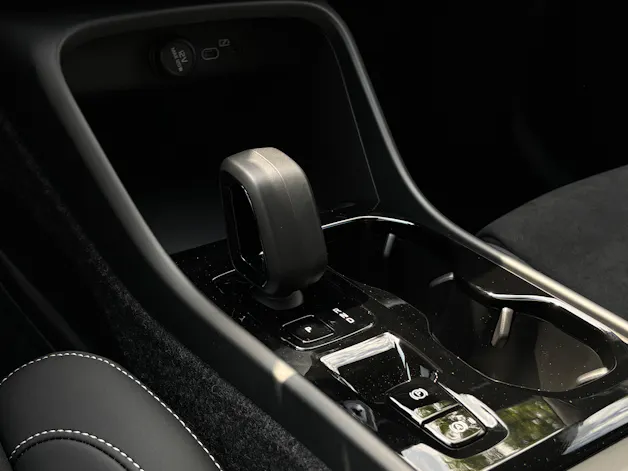 Volvo XC40 2.0 B4 MH Black Edition