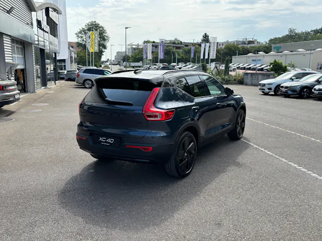 Volvo XC40 2.0 B4 MH Black Edition