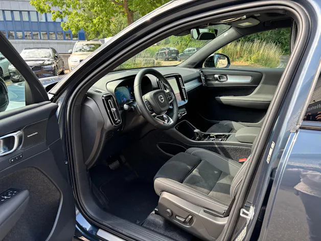 Volvo XC40 2.0 B4 MH Black Edition