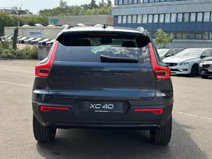 Volvo XC40 2.0 B4 MH Black Edition