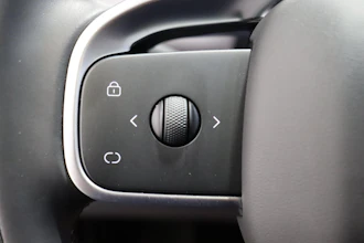 https://vehicle.imgix.net/4395875/9564c7a5-fac6-42ad-abd5-fef767fabe87.JPG