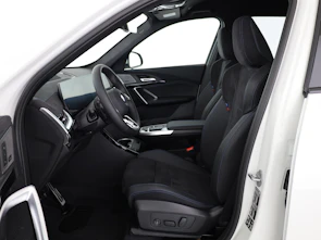 Fahrzeugbild BMW X1 23i xDrive paddles