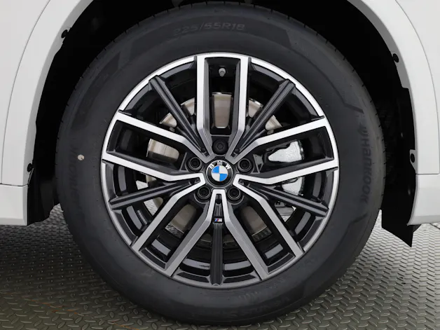 BMW X1 23i xDrive paddles