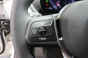 immagine del veicolo BMW 120i