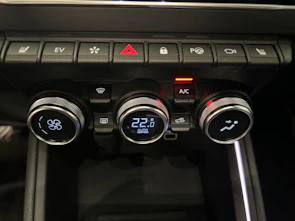 Fahrzeugbild MITSUBISHI Colt 1.6 HEV Instyle