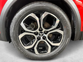 https://vehicle.imgix.net/4396032/46a34e52-d681-45e2-afa9-2d9341064f4f.jpg