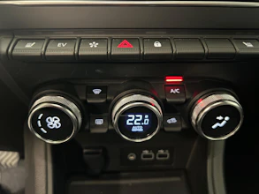 https://vehicle.imgix.net/4396038/10298fe0-7111-44c2-ab21-c646f9f49812.jpg