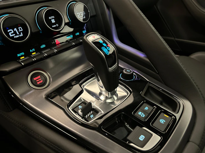 image du véhicule JAGUAR F-TYPE
