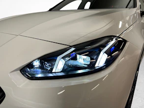 https://vehicle.imgix.net/4396106/4acedd83-fe80-4a10-a336-eb5f0fcb89b4.jpg