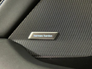 https://vehicle.imgix.net/4396106/77e96ec8-c040-4da1-bf5a-d6a81e427b14.jpg