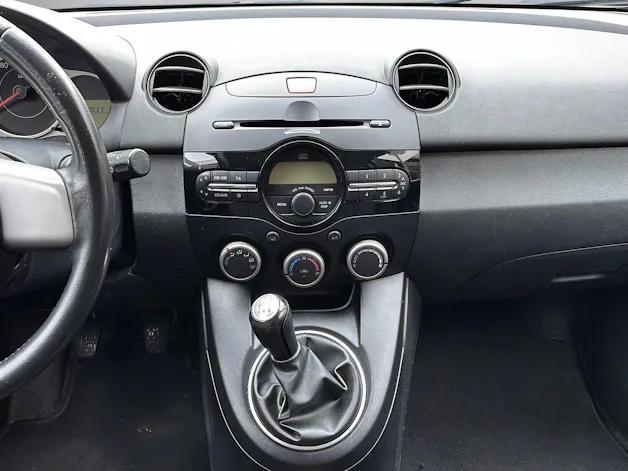MAZDA 2 1.3 84 MZR Exclusive