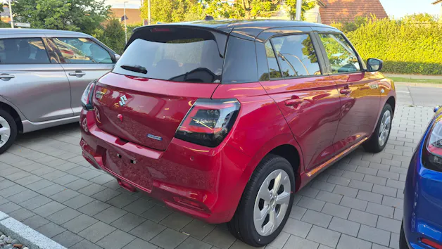 Suzuki Swift 1.2 Sakura Hybrid 4x4