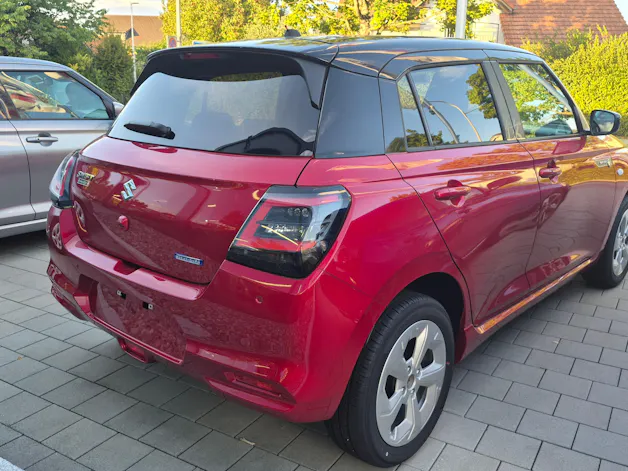 Suzuki Swift 1.2 Sakura Hybrid 4x4