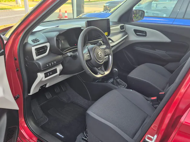 Suzuki Swift 1.2 Sakura Hybrid 4x4