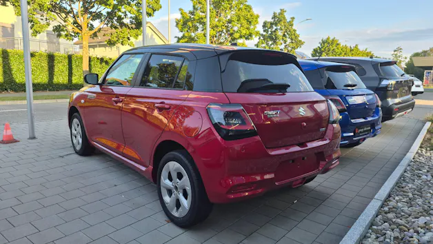 Suzuki Swift 1.2 Sakura Hybrid 4x4
