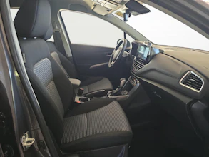 https://vehicle.imgix.net/4396149/b150b28d-3fc3-4ef3-8a95-dfac5ca13636.jpg