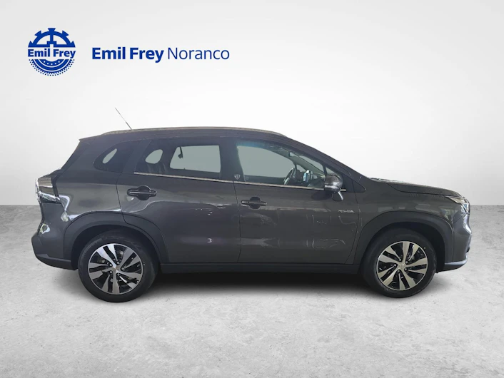 Fahrzeugbild SUZUKI S-CROSS