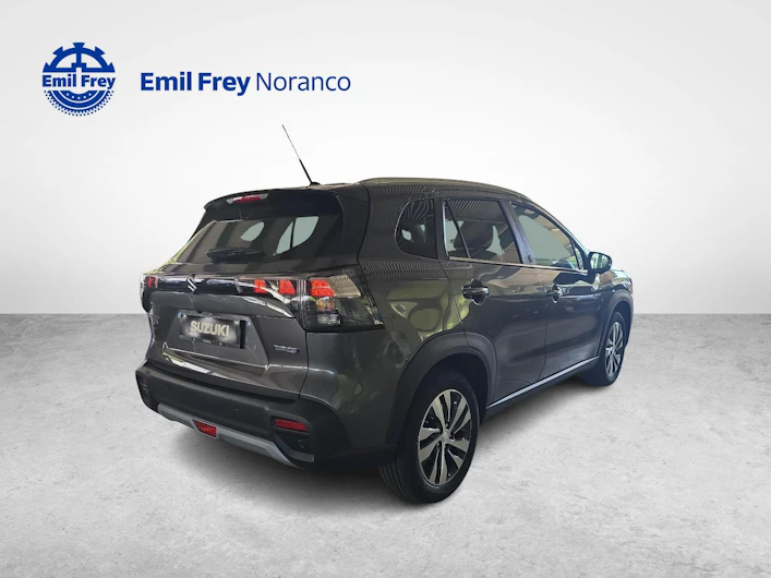 Fahrzeugbild SUZUKI S-CROSS
