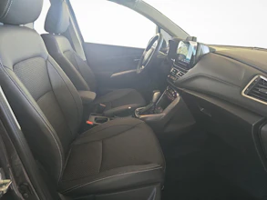 https://vehicle.imgix.net/4396159/ddefe2e8-da4a-42ca-ac8e-76eaa9359fed.jpg