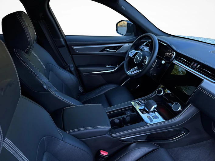 immagine del veicolo JAGUAR F-PACE