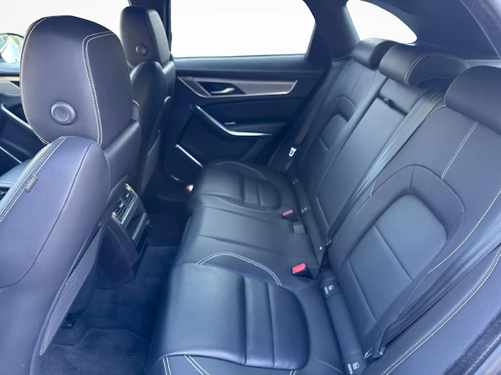 immagine del veicolo JAGUAR F-PACE
