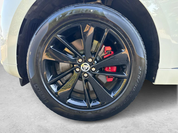 immagine del veicolo JAGUAR F-PACE