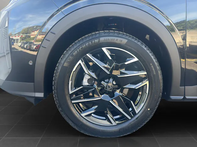 PEUGEOT 3008 1.2 Hybrid 145 GT Exclusive