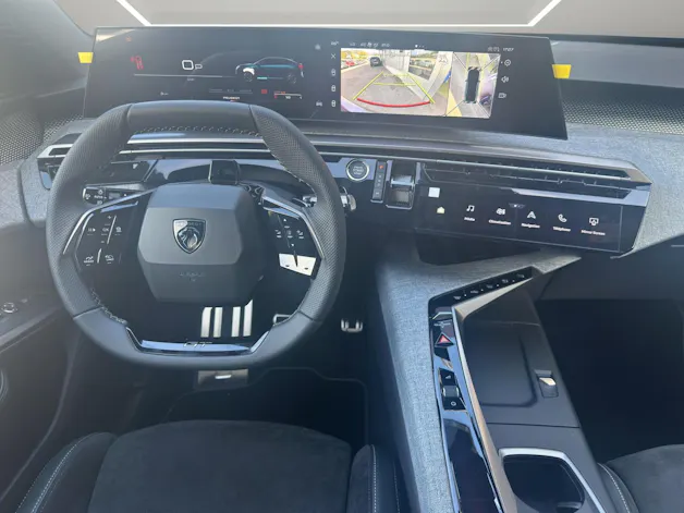 PEUGEOT 3008 1.2 Hybrid 145 GT Exclusive