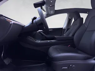 Tesla Model Y Long Range Dual Motor