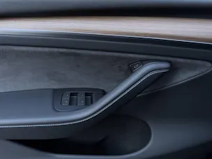 Tesla Model Y Long Range Dual Motor