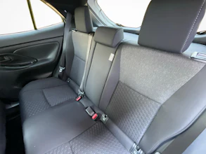 https://vehicle.imgix.net/4396268/84081d4b-58e4-4cda-8a88-25eb12c5ab2c.jpg