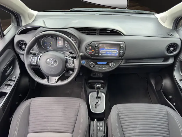Toyota Yaris 1.5 VVT-i HSD Trend